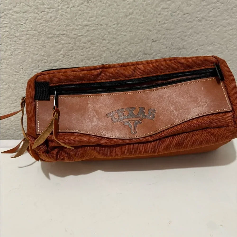 Wildgoose TEXAS MADE toiletry bag reddish brown